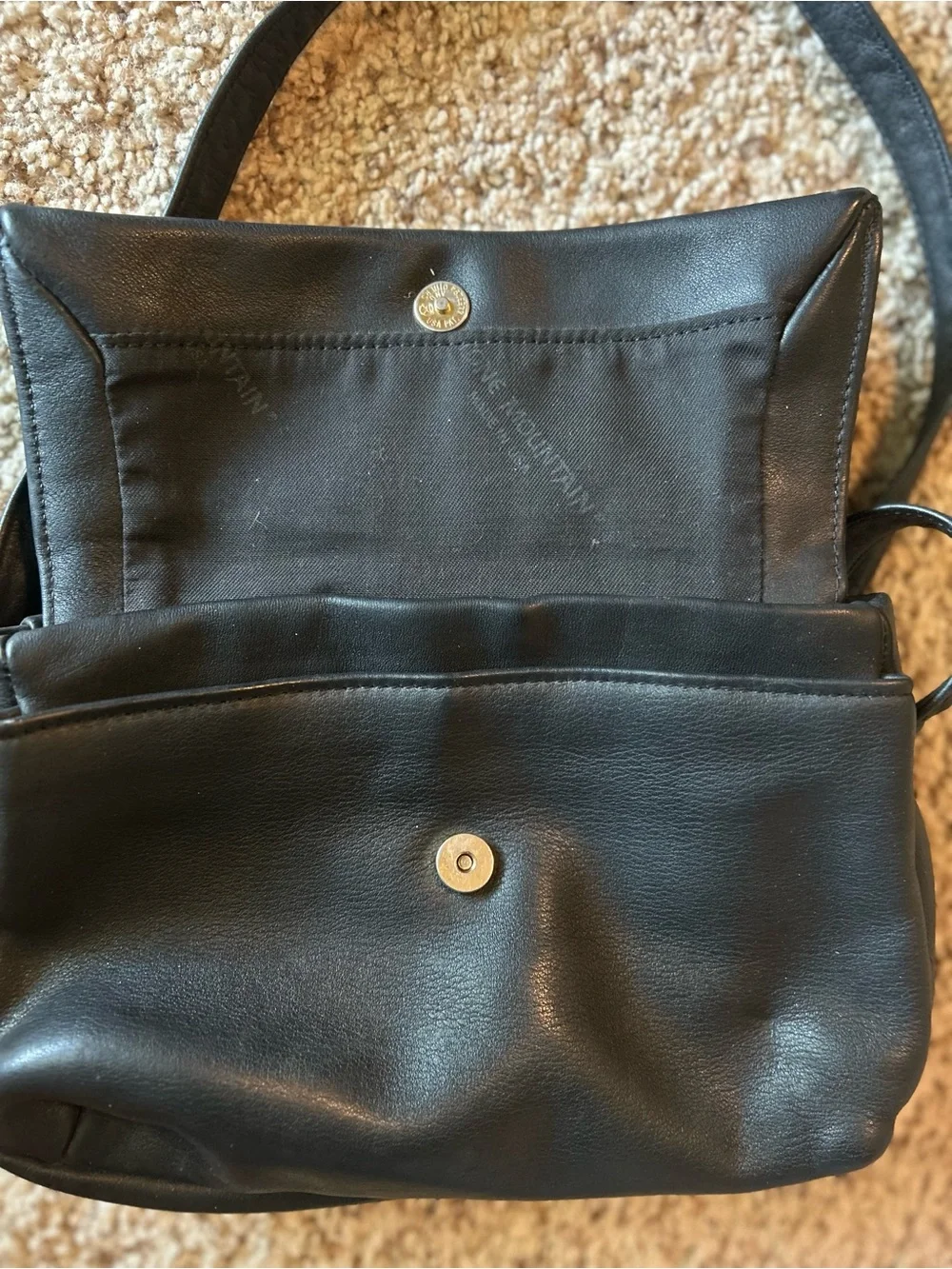 Classic Stone Mountain Black Leather Crossbody Purse